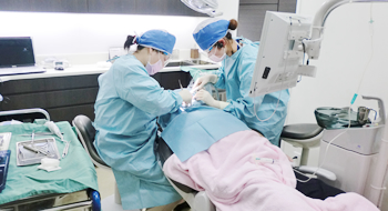 安心できるインプラント